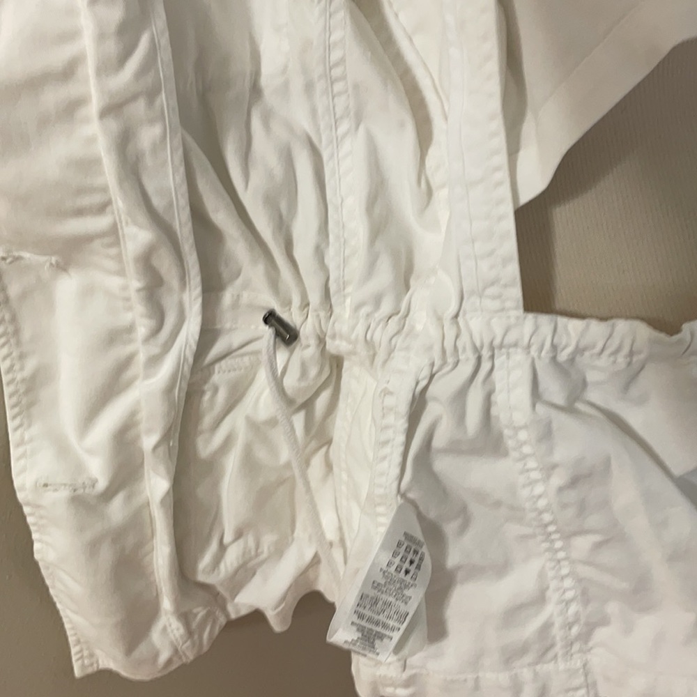 Gorgeous Must Have Bcbg Jacket !! - image 6